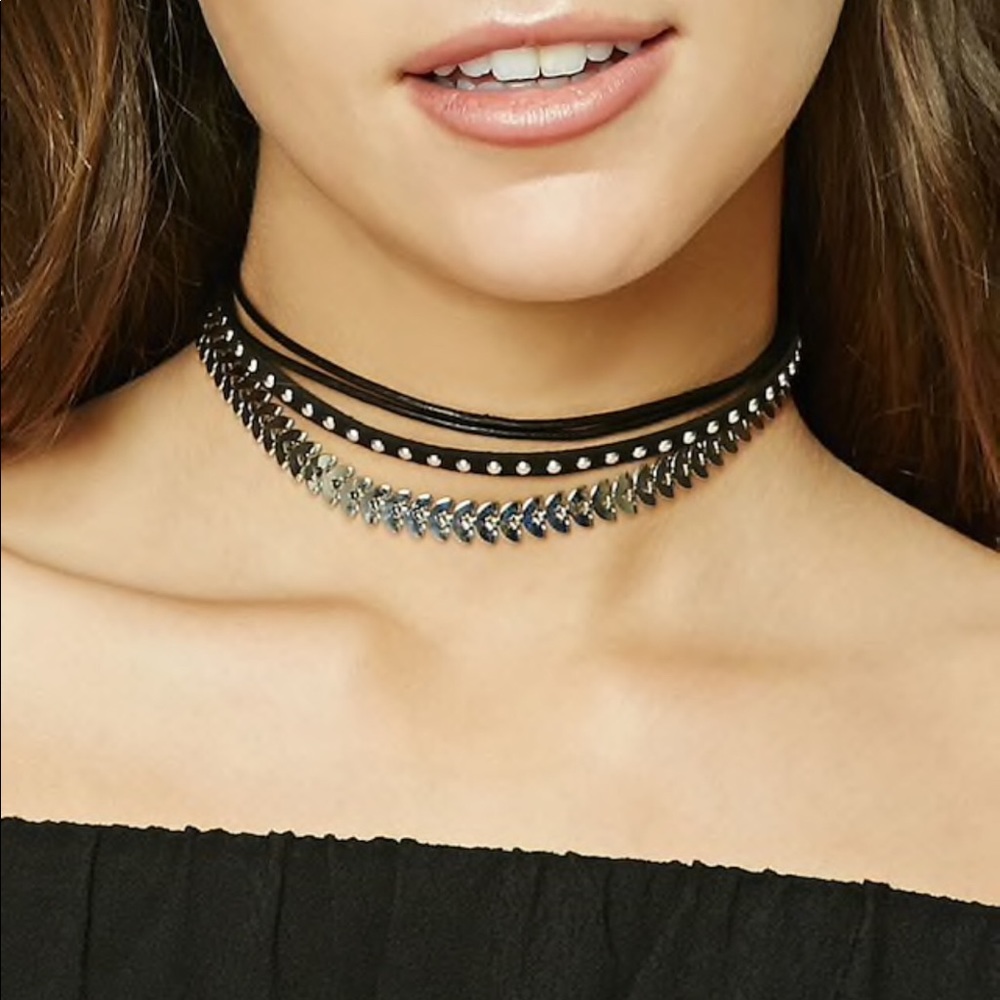 Forever 21 mixed choker set